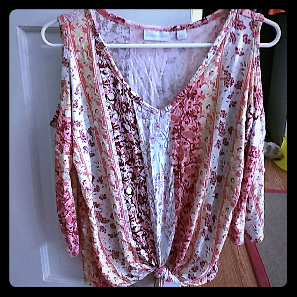 Size small new York and company top